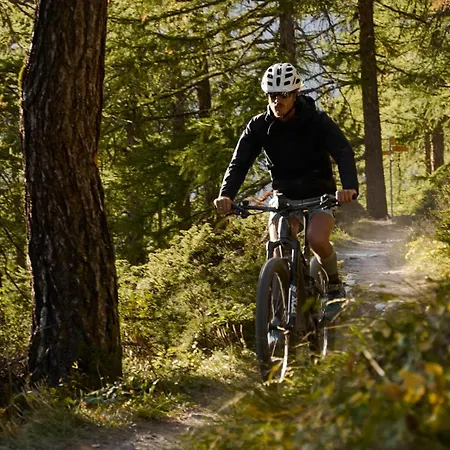 Schlosshotel Hotel 4*