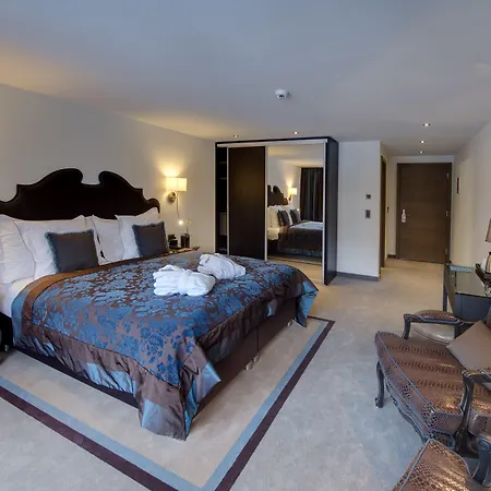 Schlosshotel 4*