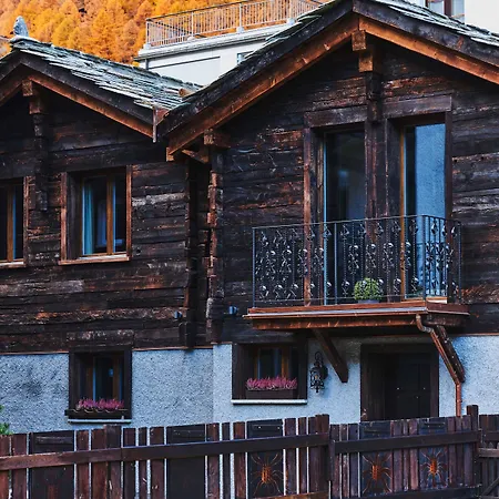 Schlosshotel Hotel 4*