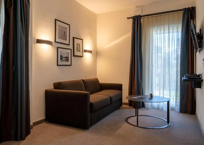 Schlosshotel צרמט