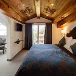 Schlosshotel Hotell 4*