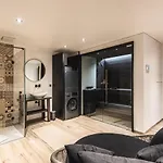 Schlosshotel Hotell 4*