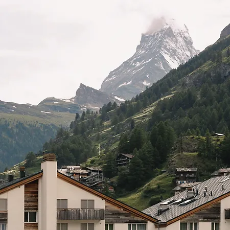 Schlosshotel Hotell 4*
