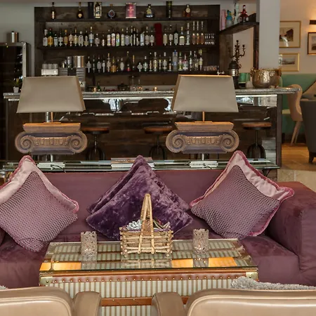 Schlosshotel Szálloda 4*